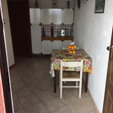Casetta Cinzia Feriehus